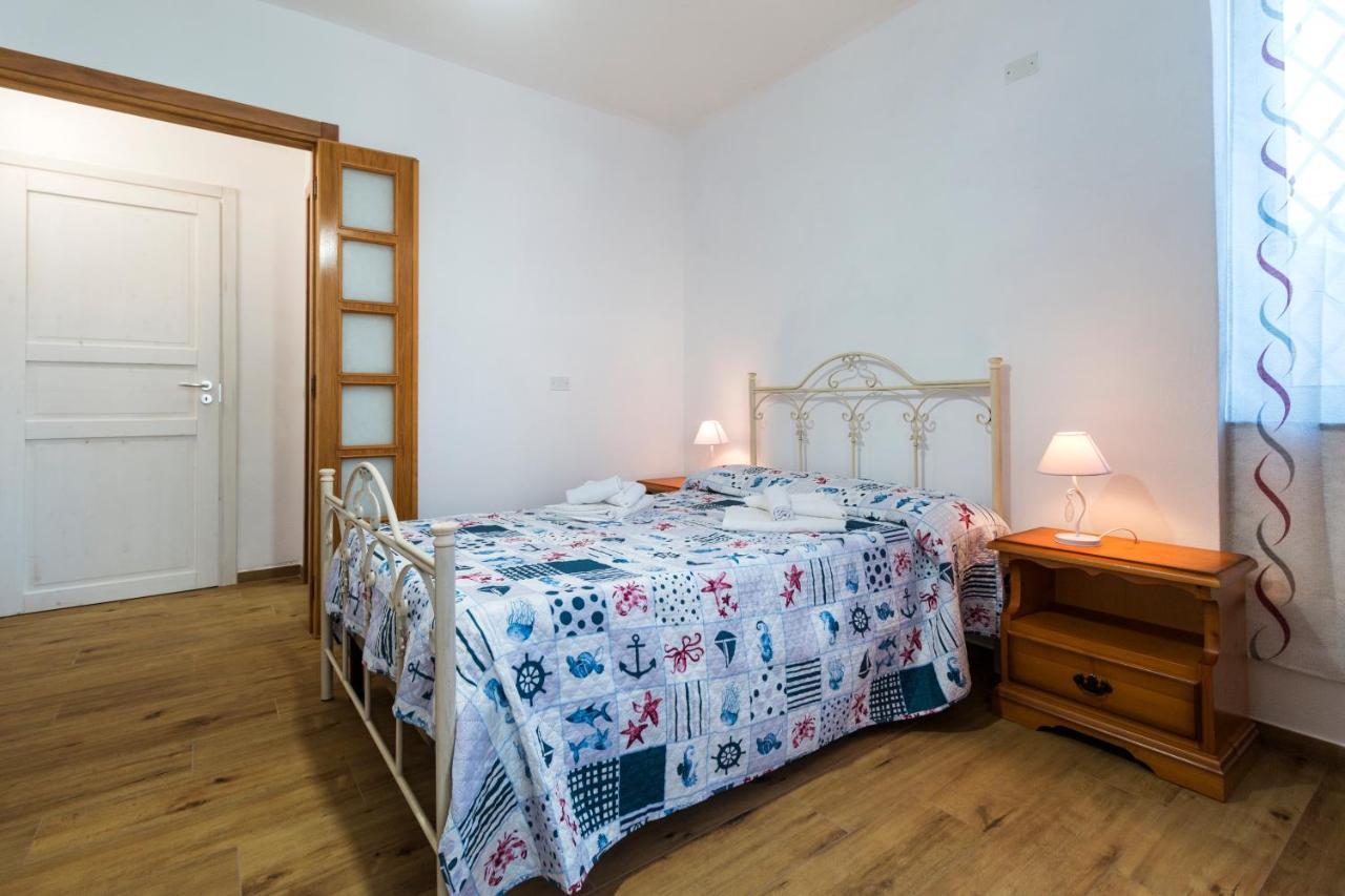 Camera Con Bagno Villa Isabel Cala Gonone Dış mekan fotoğraf